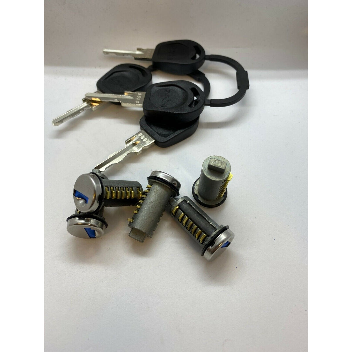 Plug cylinder System 3 with 4 keys (9850-U100) – view 2