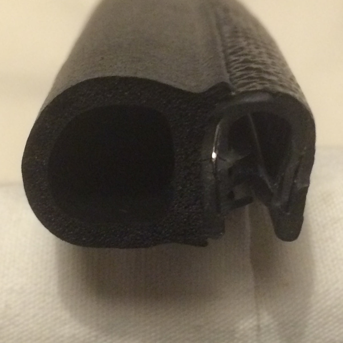 Klemmprofil mit Dichtkopf EPDM / PVC, Klemmbereich 1–3,5 mm, schwarz (1C11-0660)