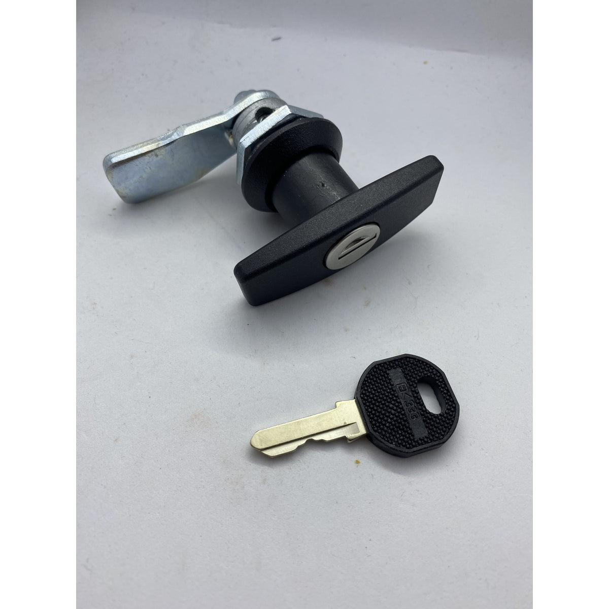 Cam lock, with T-handle, cam height 18 mm, lockable, die-cast zinc black (1C00-718) – view 3